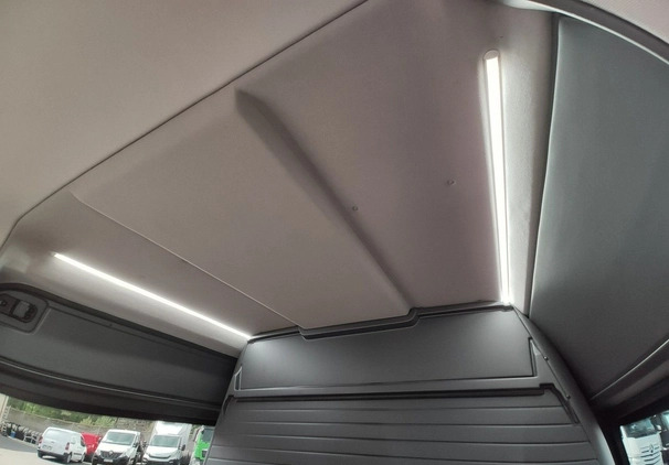 Volkswagen Crafter cena 242187 przebieg: 13000, rok produkcji 2023 z Brodnica małe 667